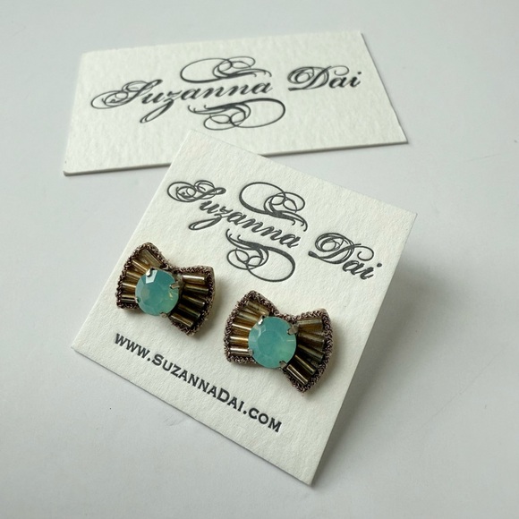 Suzanna Dai Sea Foam Crystal Beaded Stud Earrings Gold Lightweight Statement - Picture 2 of 4